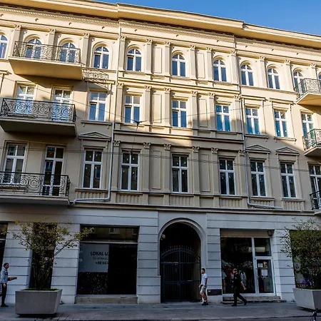 Old Town Chic Apartment *